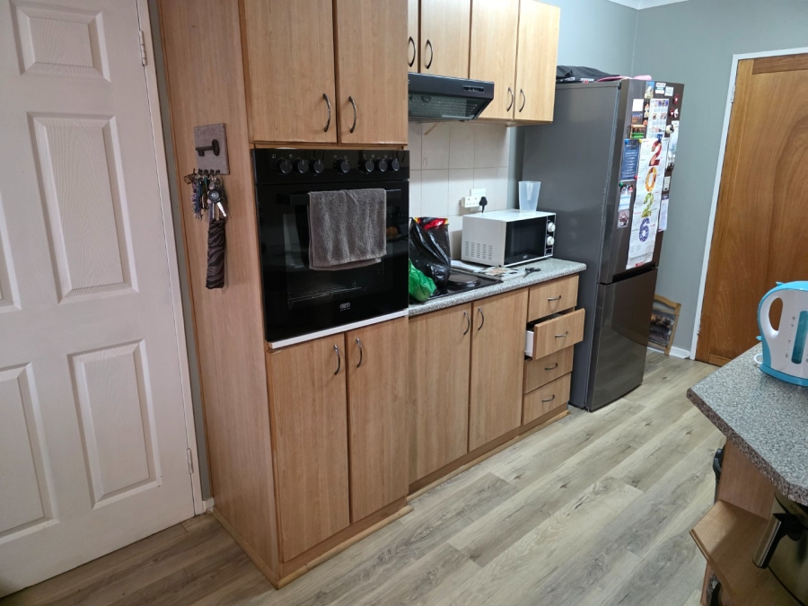 2 Bedroom Property for Sale in Langenhovenpark Free State
